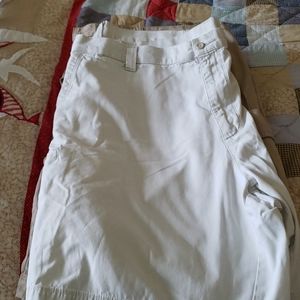 Dockers 44 waist Men's Khaki Shorts
